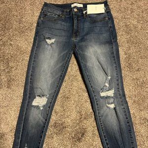 NWT Kancan Women's Jeans Size 9/28 28" inseam distressed skinny cropped jeans